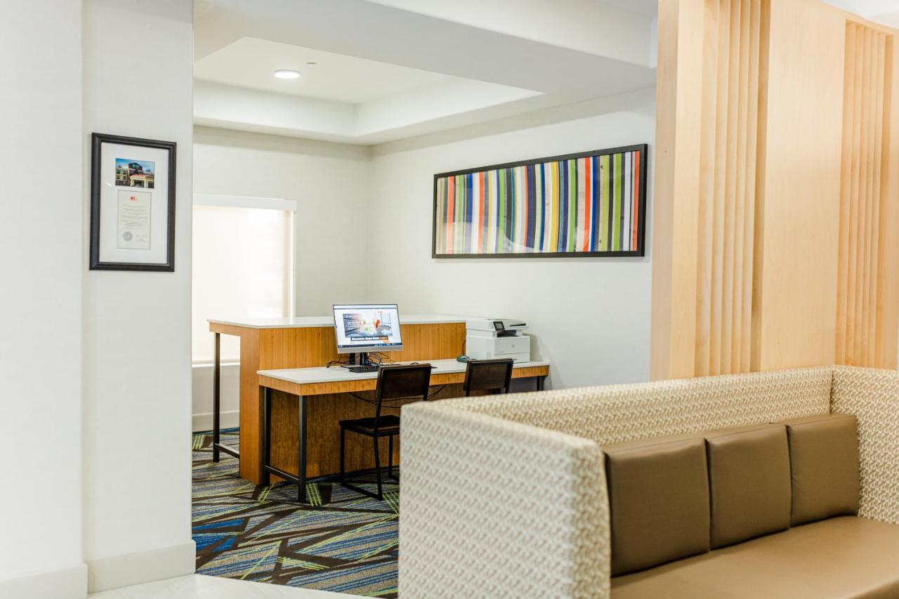 Holiday Inn Express - Andalusia By Ihg Экстерьер фото