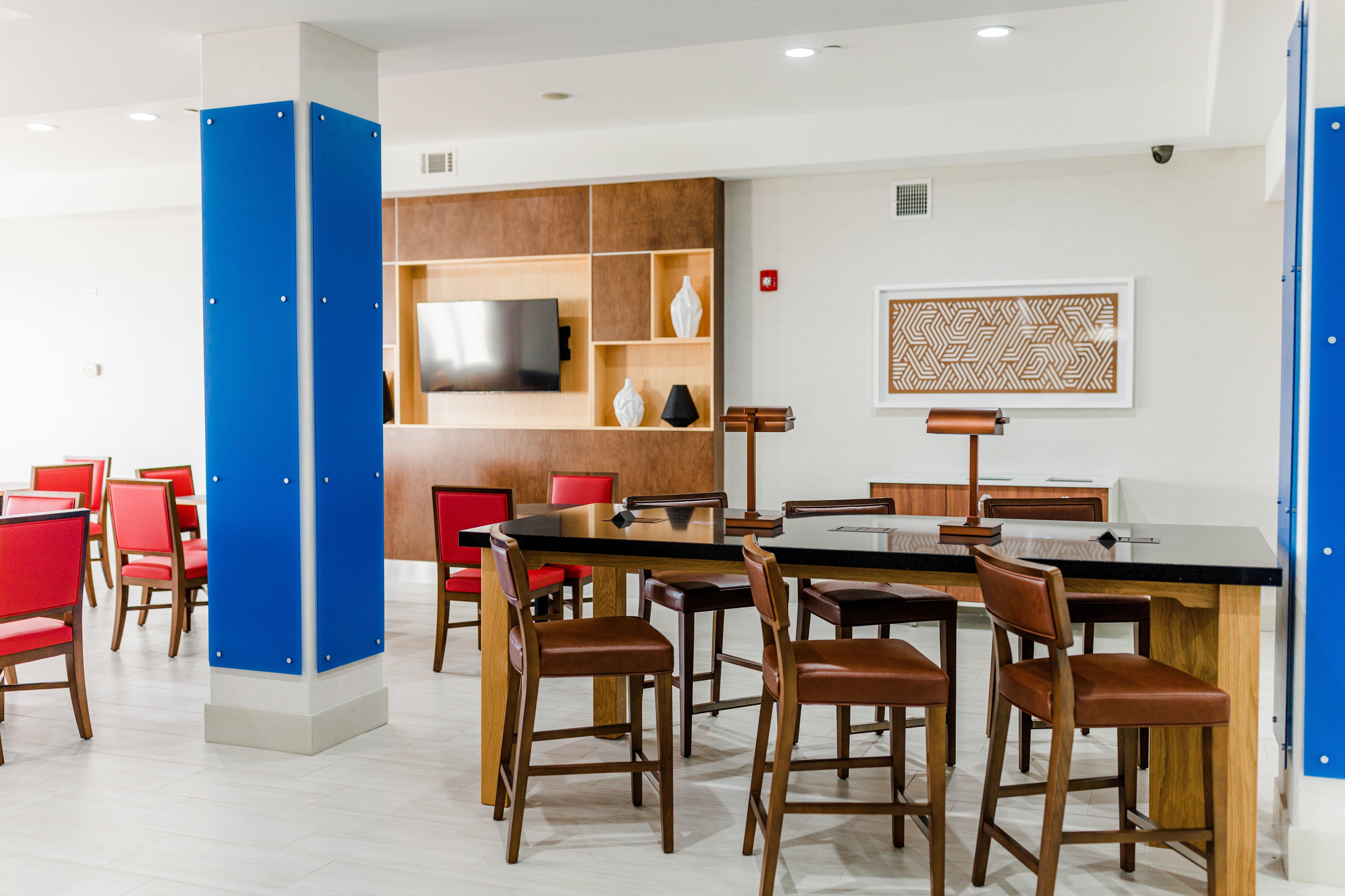 Holiday Inn Express - Andalusia By Ihg Экстерьер фото