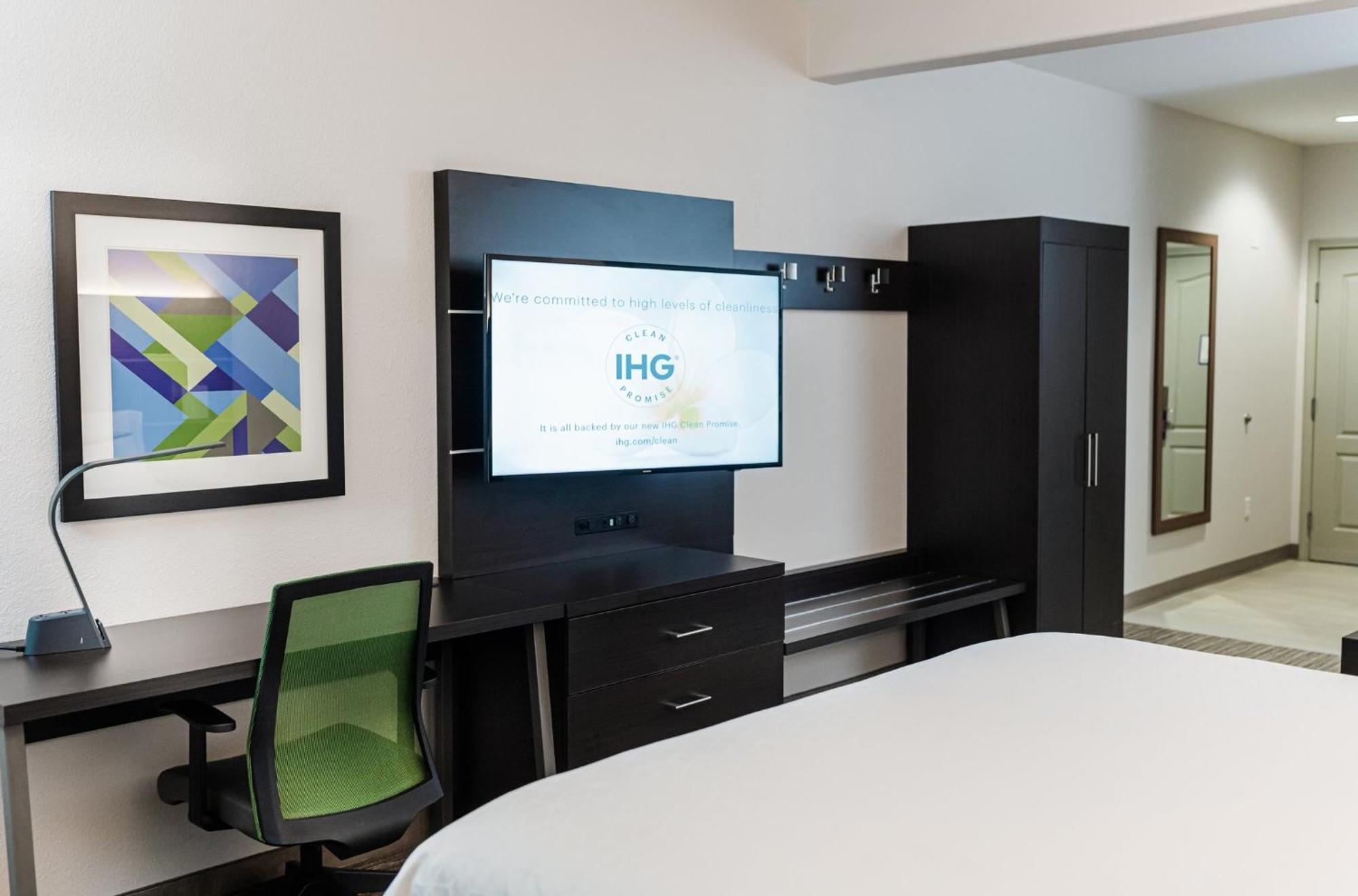 Holiday Inn Express - Andalusia By Ihg Экстерьер фото