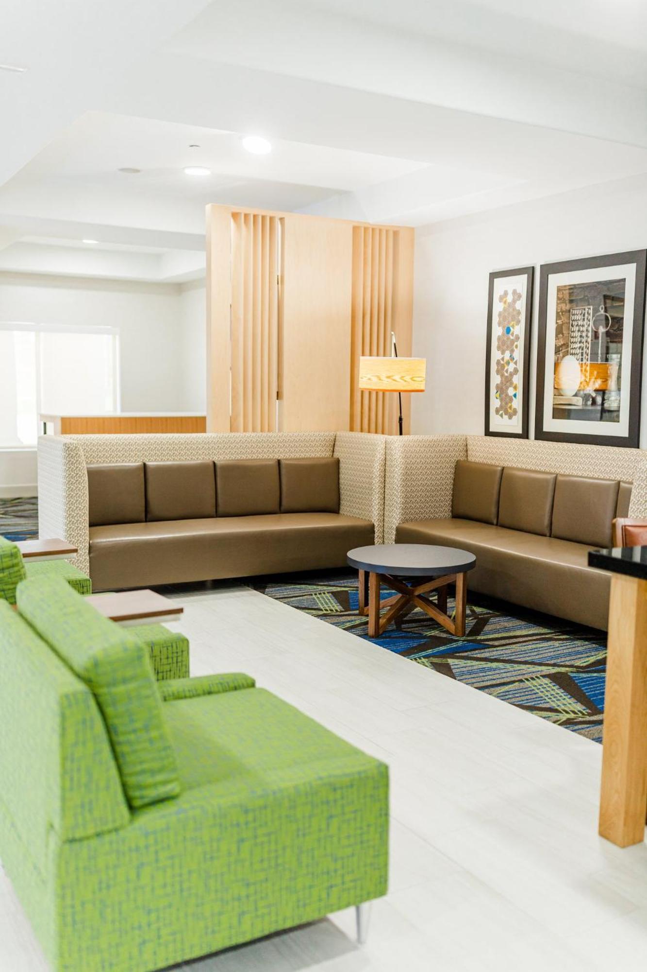 Holiday Inn Express - Andalusia By Ihg Экстерьер фото